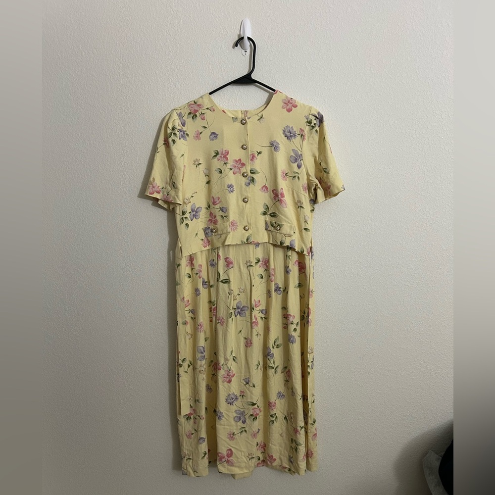 Elegant Floral Midi Dress in Cream